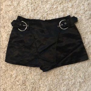 DAM dressy satin skort medium